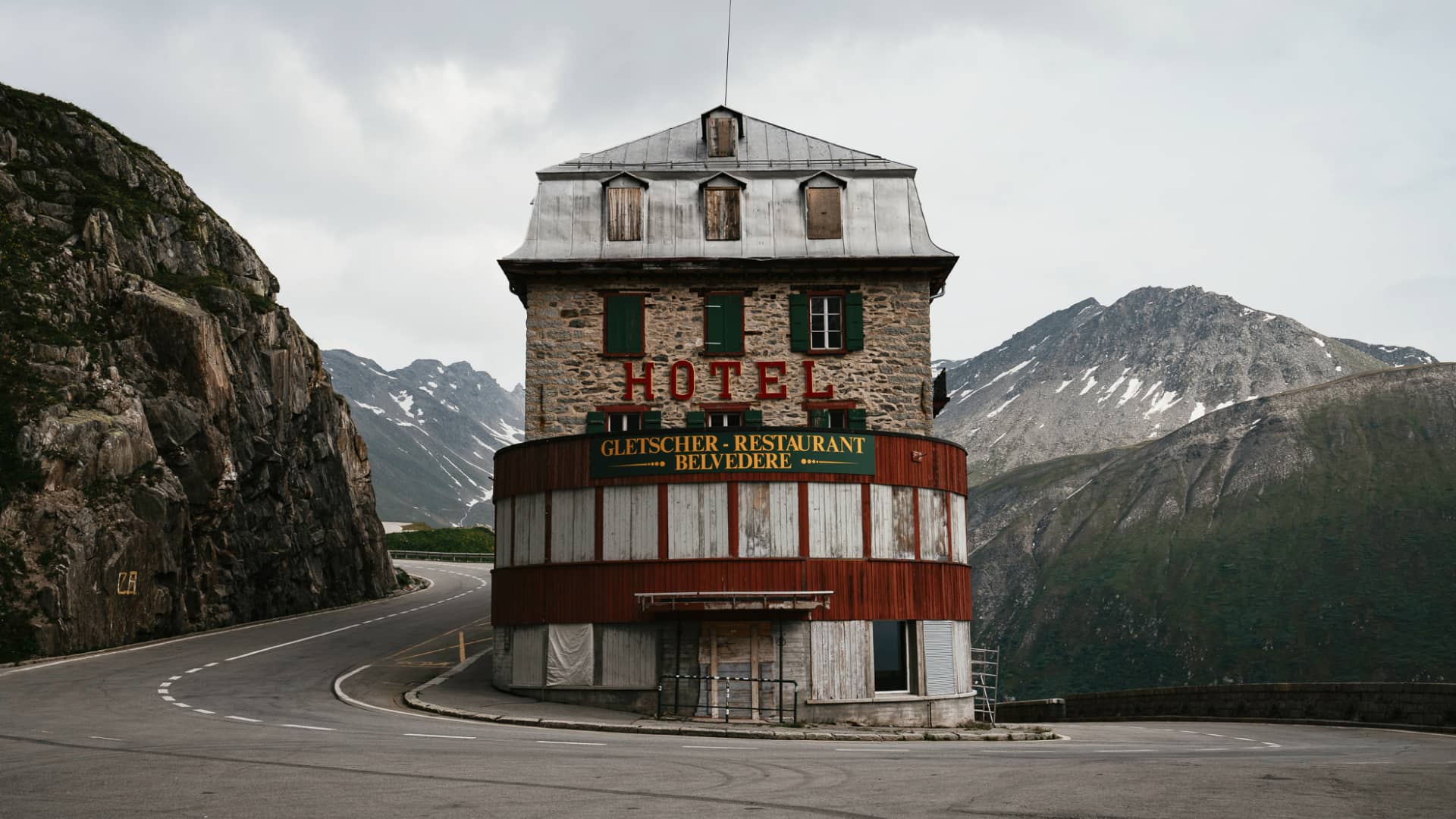 Hotel Belvédère on Furka Pass curve